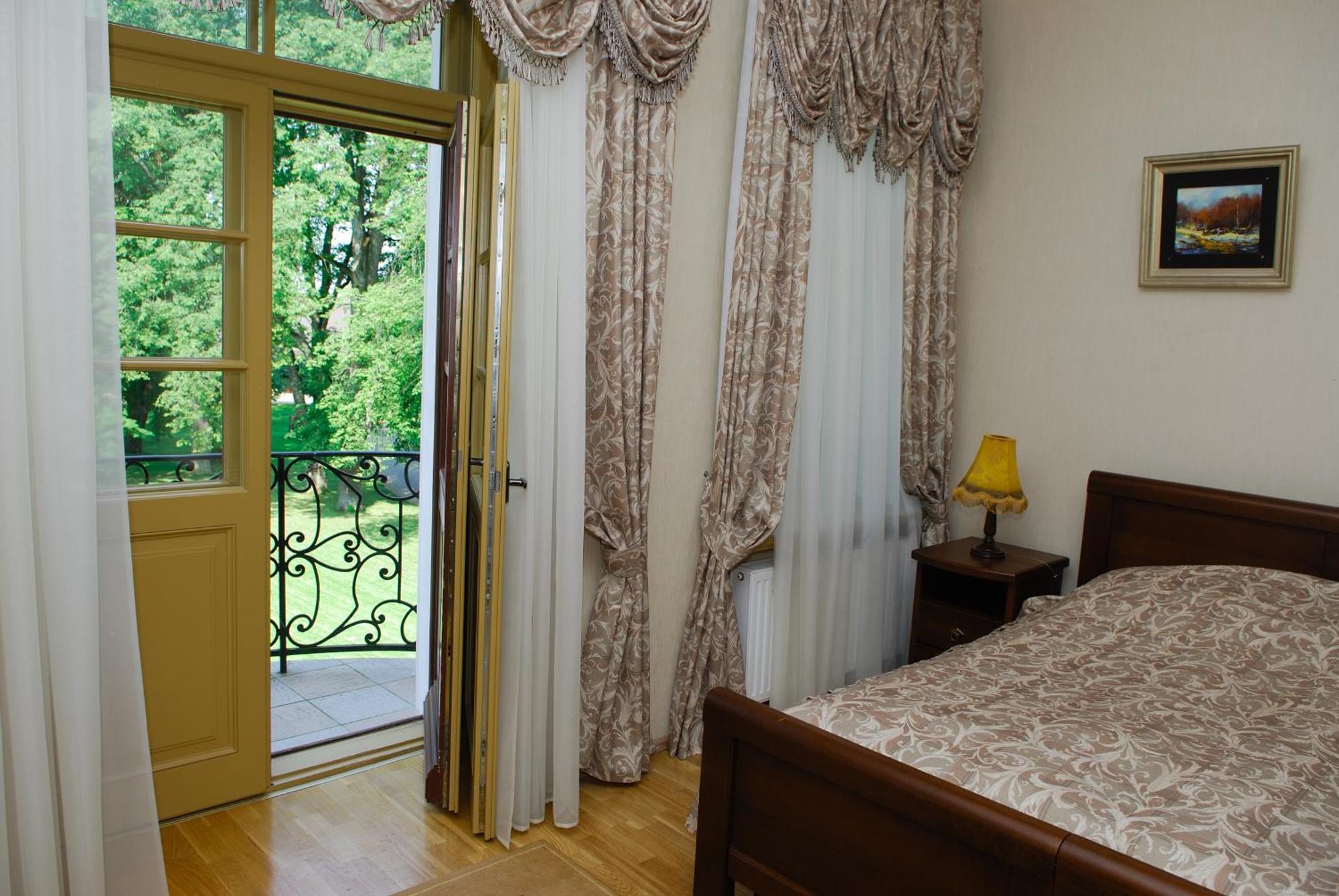 Sventes Muiza Hotel Ngoại thất bức ảnh