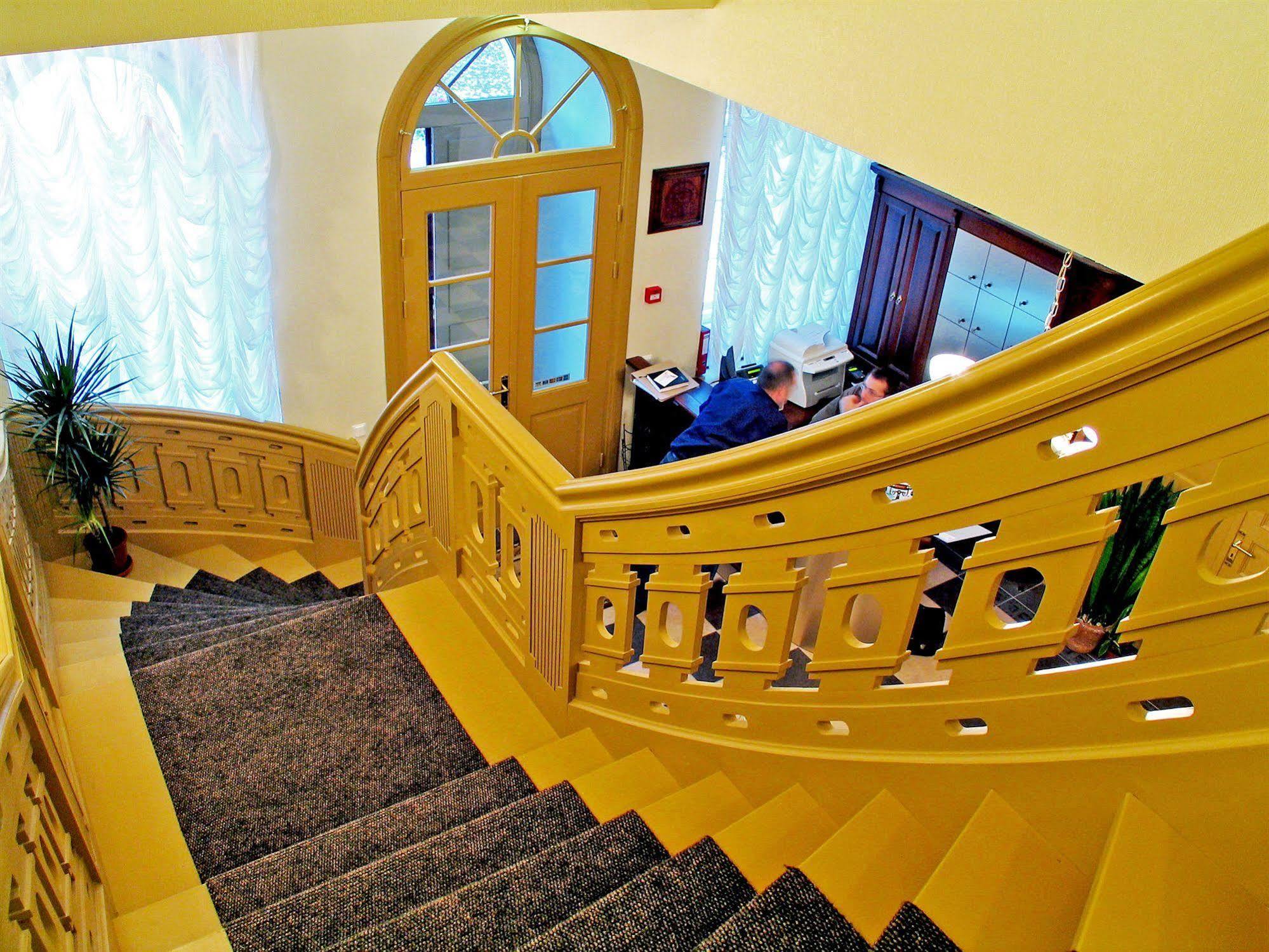 Sventes Muiza Hotel Ngoại thất bức ảnh